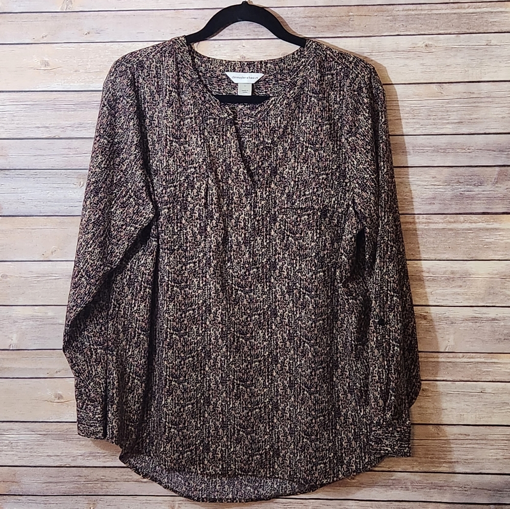 Lightweight top with sleeve tabs